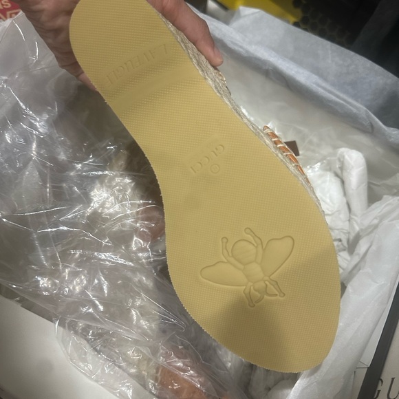 Gucci Women's Tan Espadrille Shoes - Picture 3 of 5